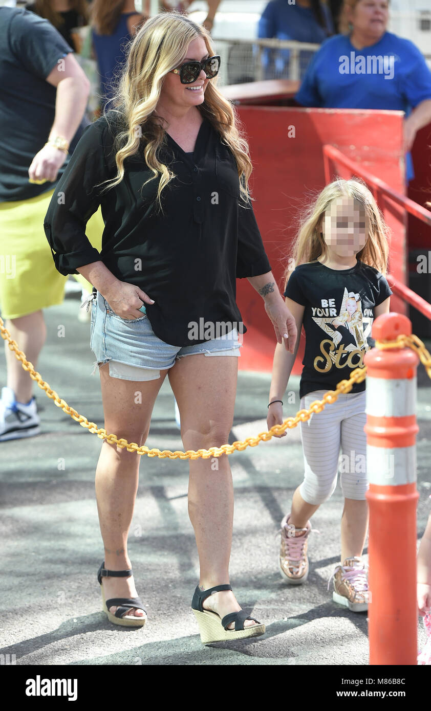 Nicole Eggert goes to the Farmers Market in Studio City with her daughter Keegan Eggert during