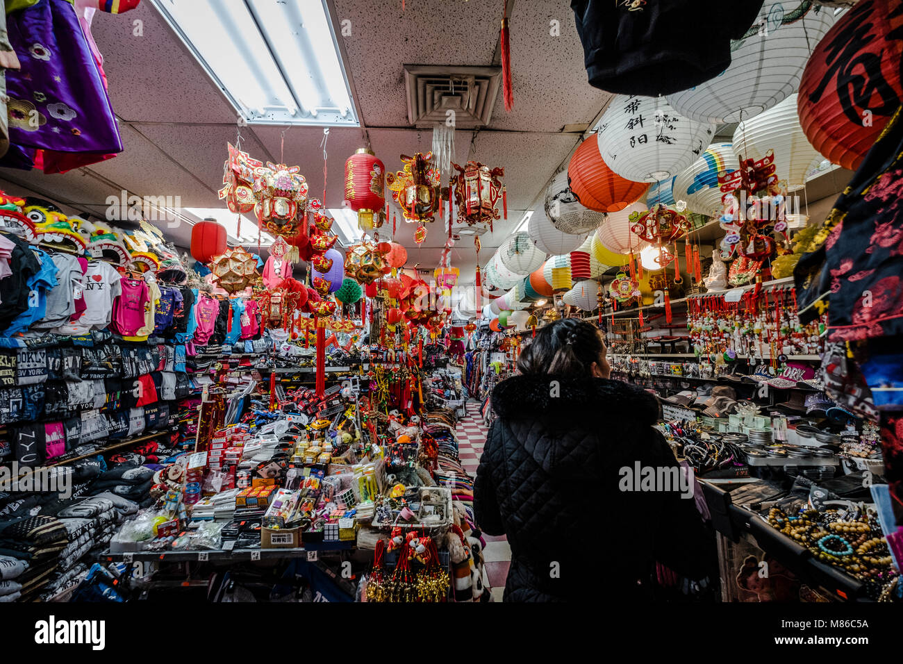 A tourist gift shop, Chinatown, New York City with many souvenir items for  sale Stock Photo - Alamy