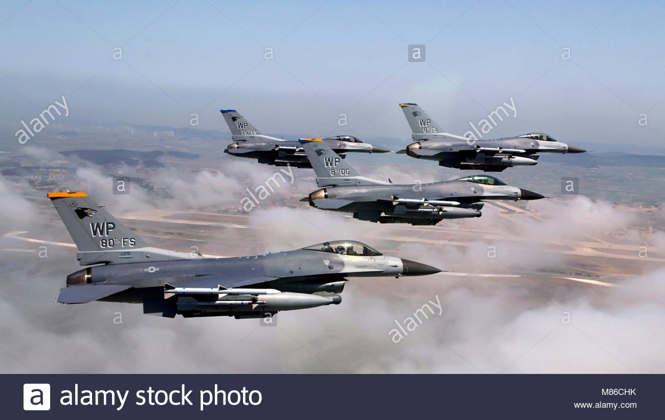 General Dynamics F 16 Fighting Falcons A Formation Of General