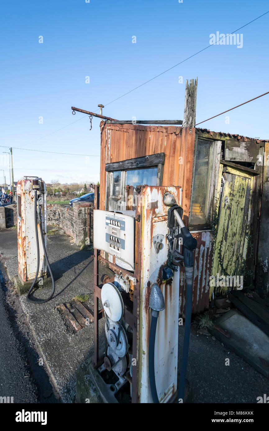 1950s petrol station hires stock photography and images Alamy