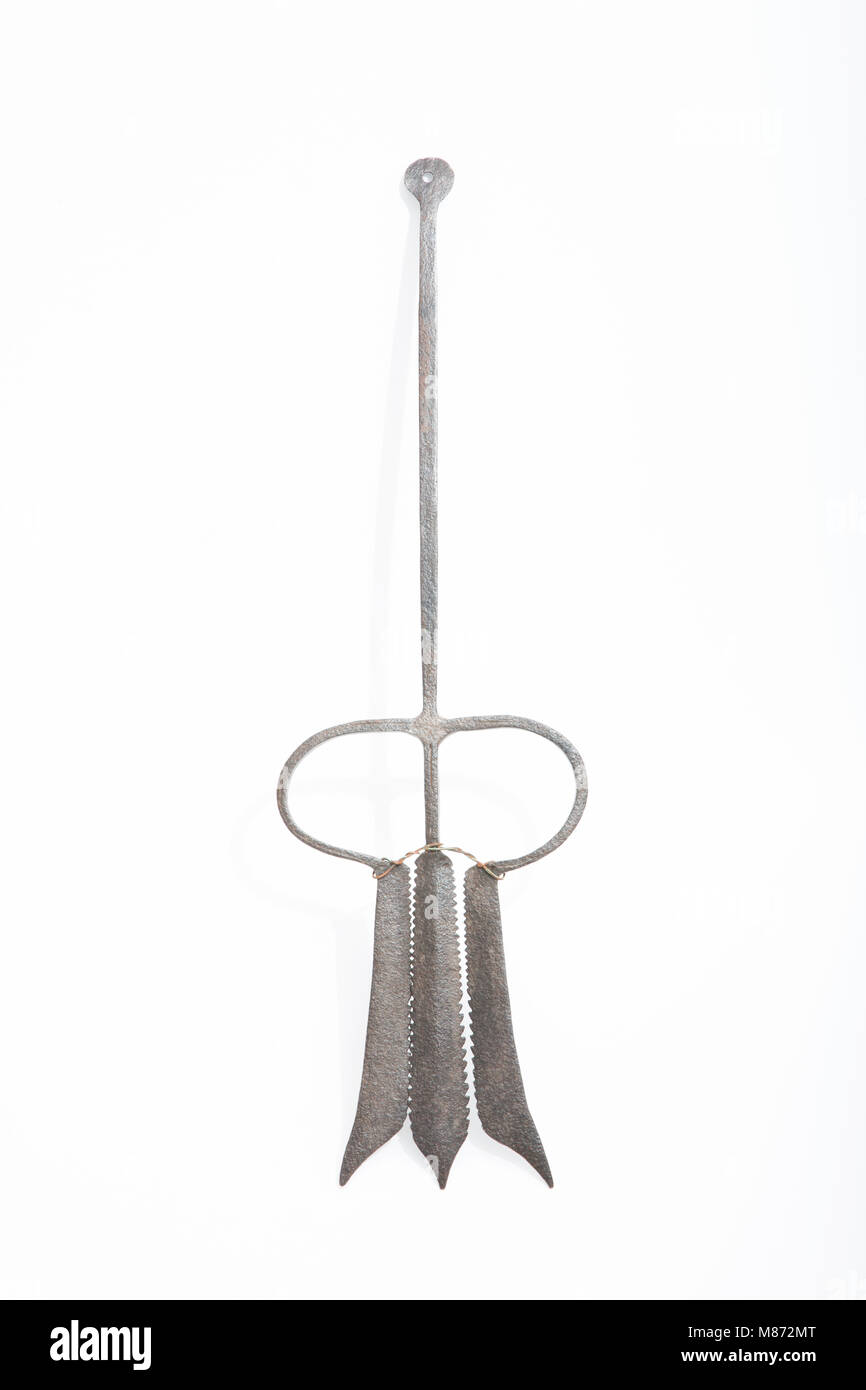 antique-eel-spear-hi-res-stock-photography-and-images-alamy