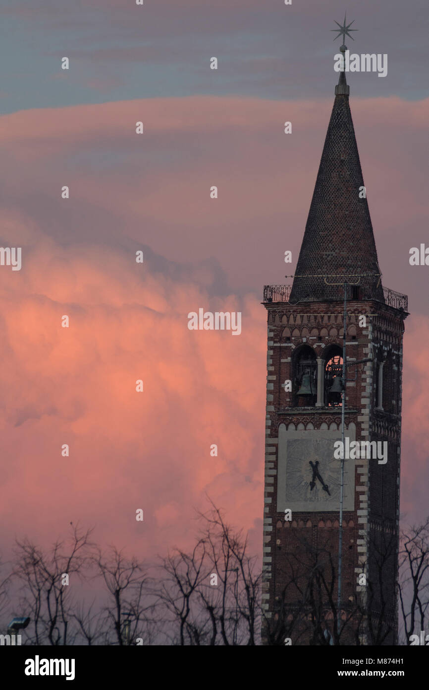 a beautiful sky with clouds at sunset Stock Photo - Alamy