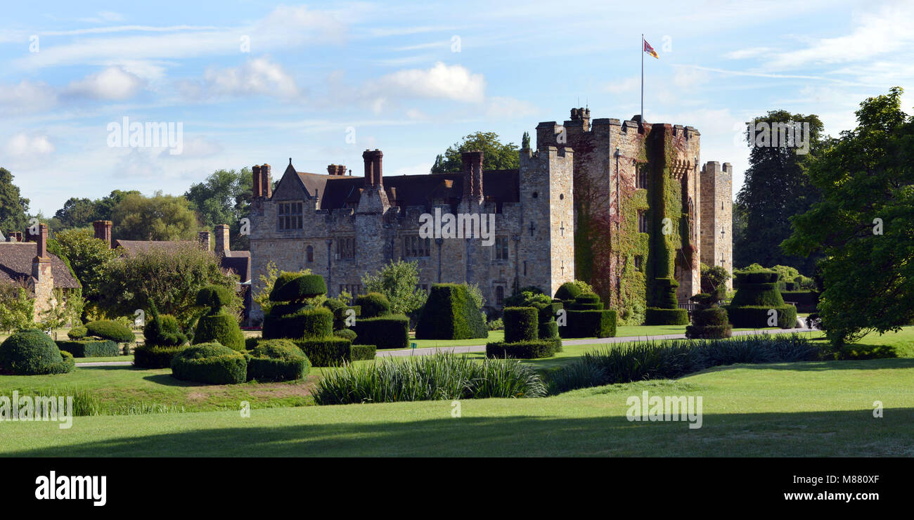 Hever Castle in, Kent, began as a country house, built in the 13th century. From 1462 to 1539, it was the seat of the Boleyn family Stock Photo