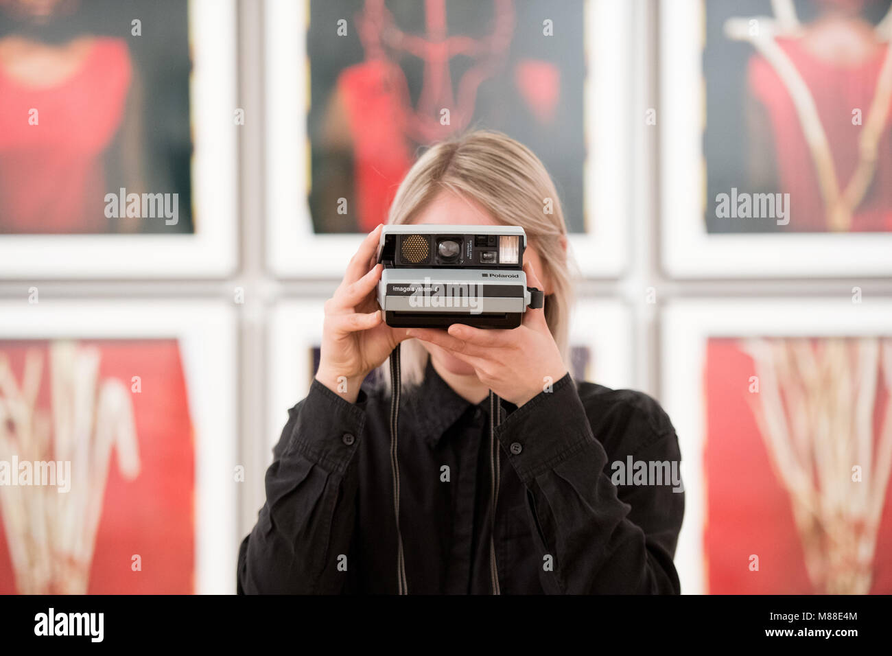 Polaroid kunst hi-res stock photography and images - Alamy