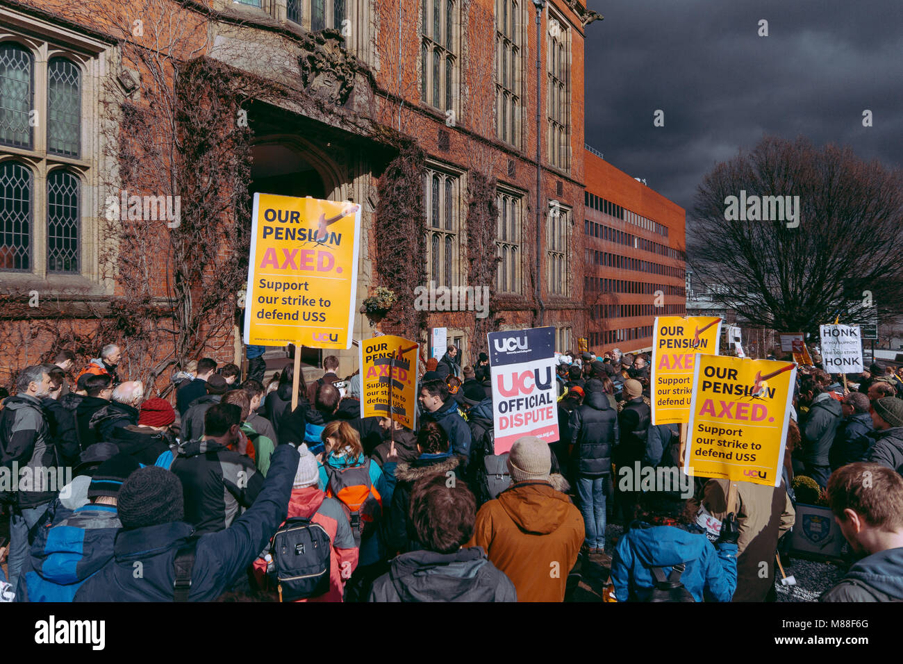 Sheffield, UK. 16th March, 2018. University of Sheffield, UK. Universities and Colleges Union rally at Sheffield University. Rally in front of Firth Court signifying last day of current planned strikes in relation to ongoing dispute over further education pensions. Credit: Ashley Mayes/Alamy Live News Stock Photo