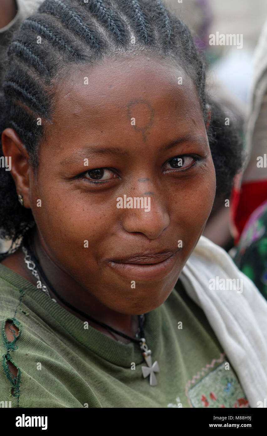 ETHIOPIA Lalibela, young woman with cross necklace / AETHIOPIEN Lalibela, junge Frau mit Kreuz Halskette Stock Photo