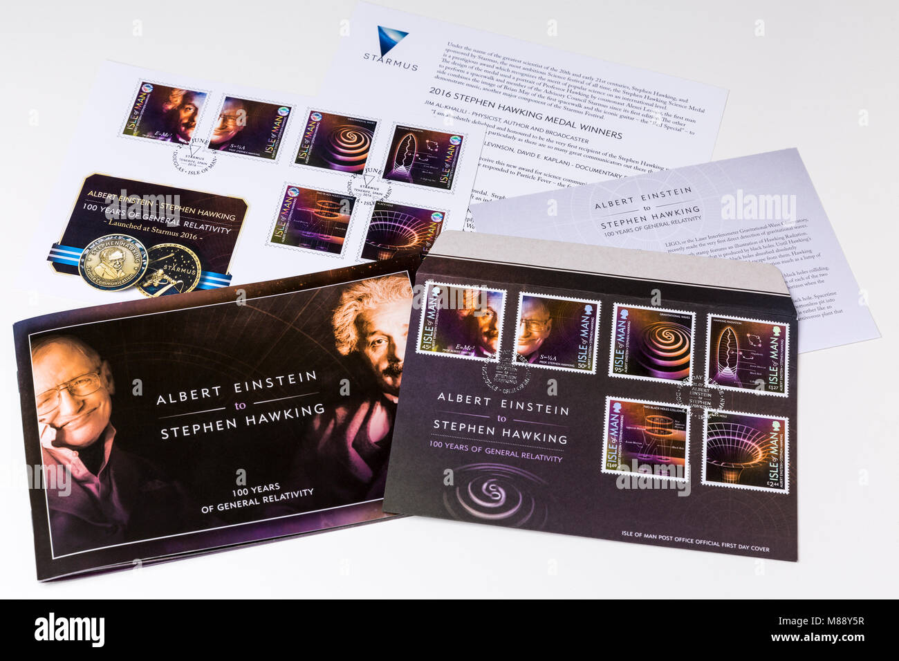Stephen Hawking and Albert Einstein, Official First Day cover stamps issued by the Isle of Man post office to commemorate 100 years of the Theory of G Stock Photo