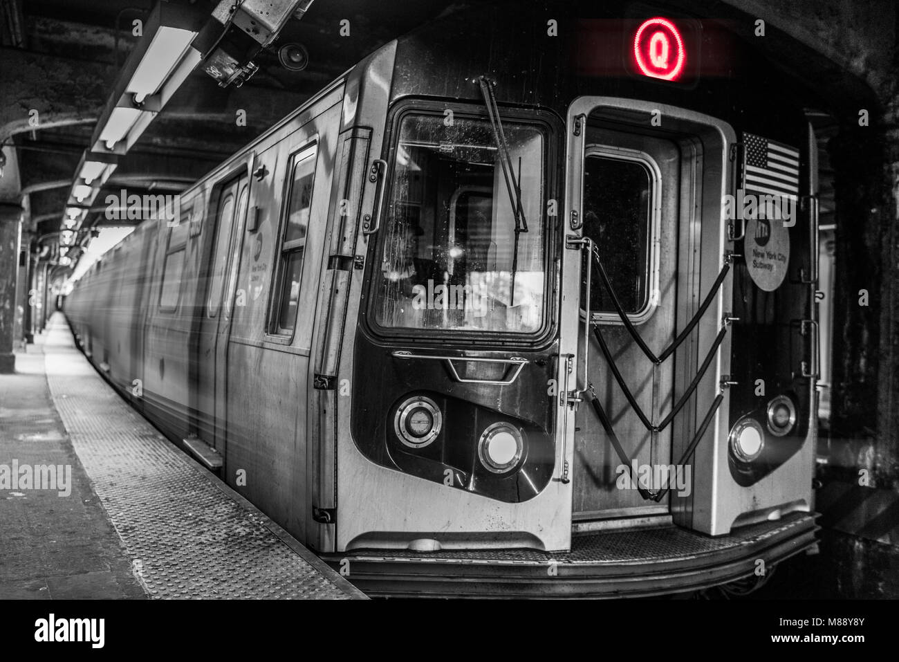 Q train new york city hires stock photography and images Alamy