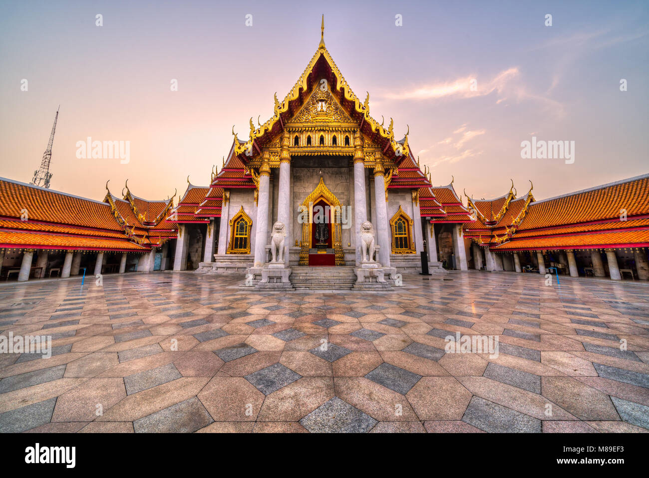 The Bangkok Marble Temple, Wat Benchamabophit Dusit wanaram.  Bangkok, Thailandia. Stock Photo
