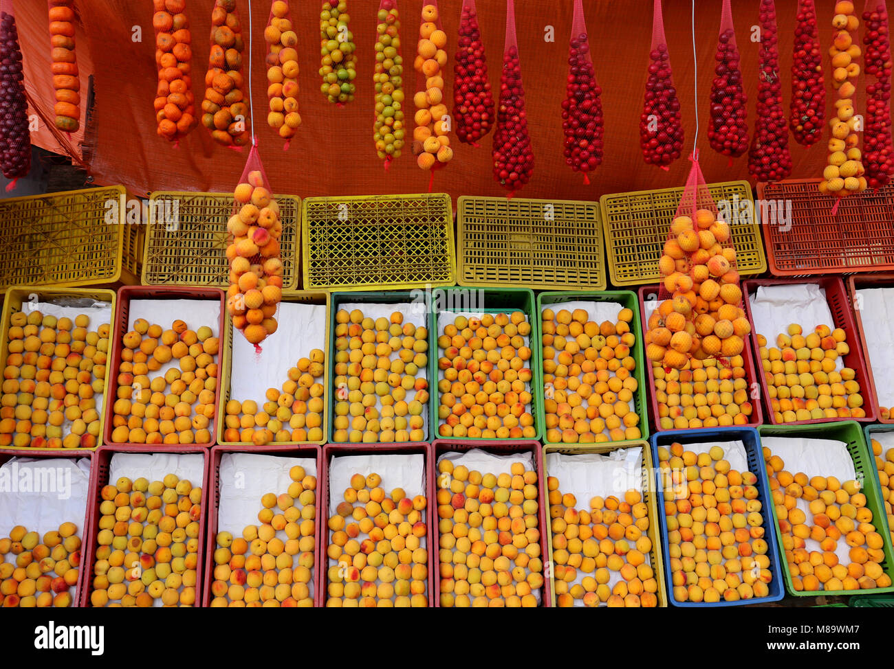 Healthy local fruit hires stock photography and images Alamy