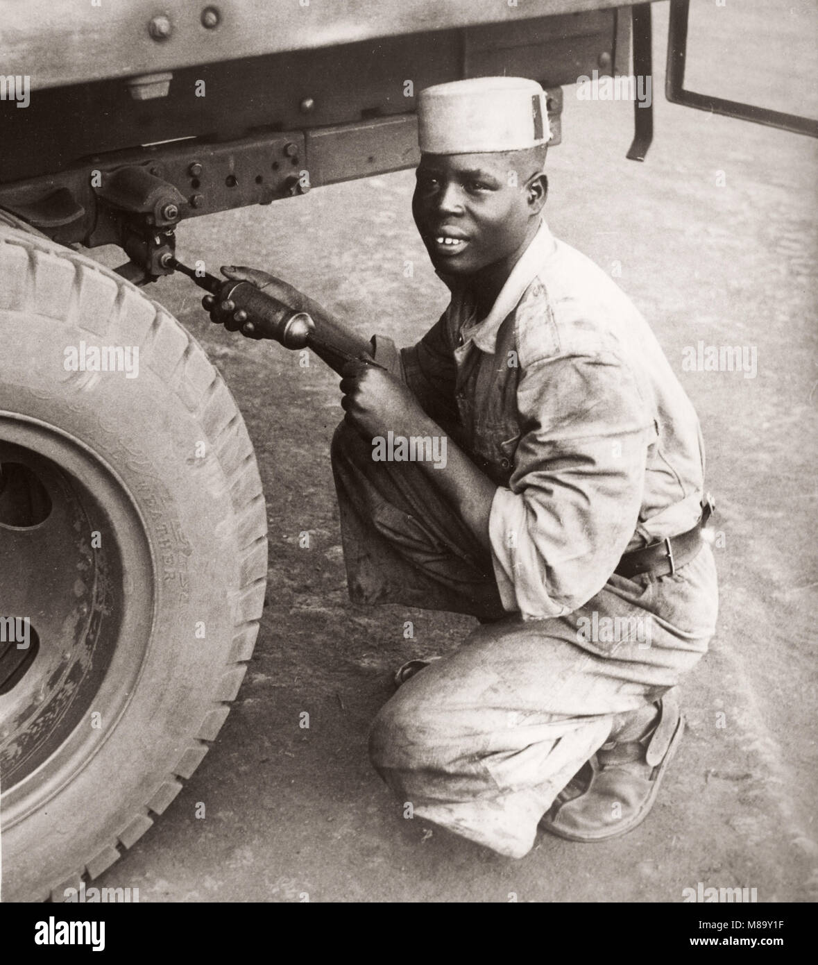 British army soldier 1940s hi-res stock photography and images