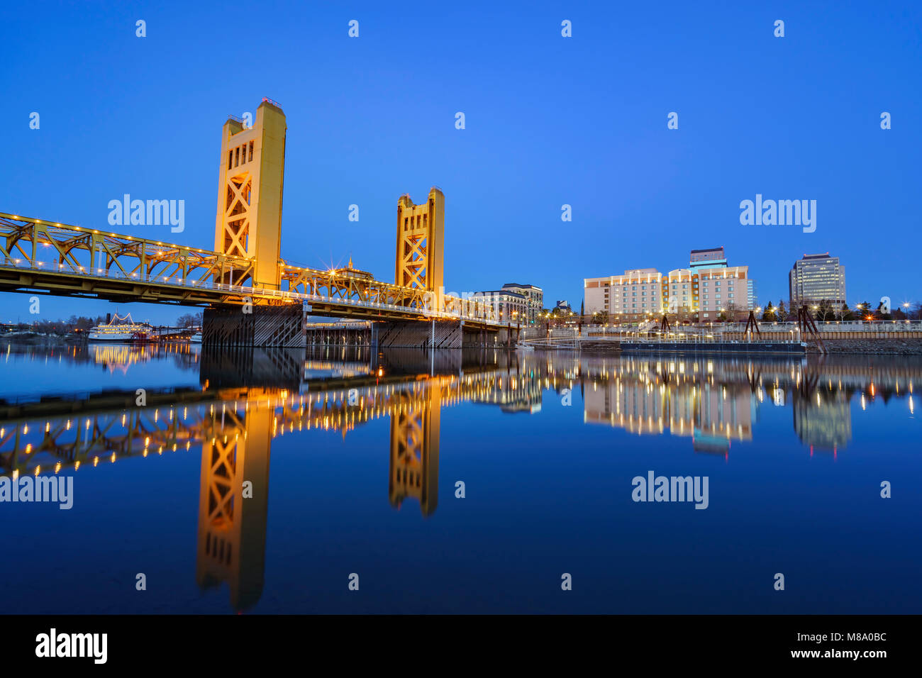 Night view of the famous tower bridge of Sacramento, California Stock ...
