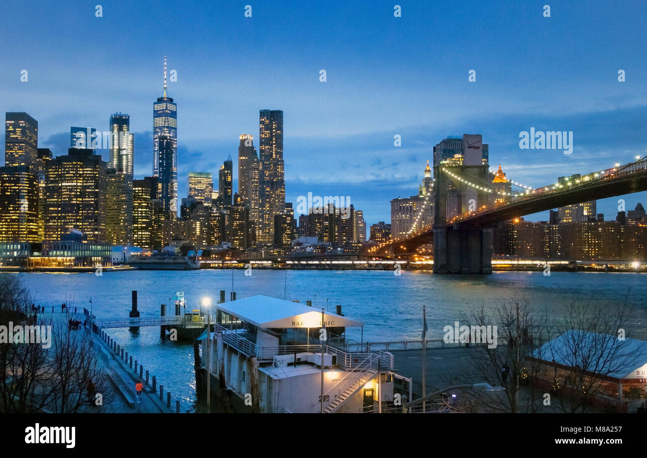 New york skyline from across the east river hi-res stock photography ...
