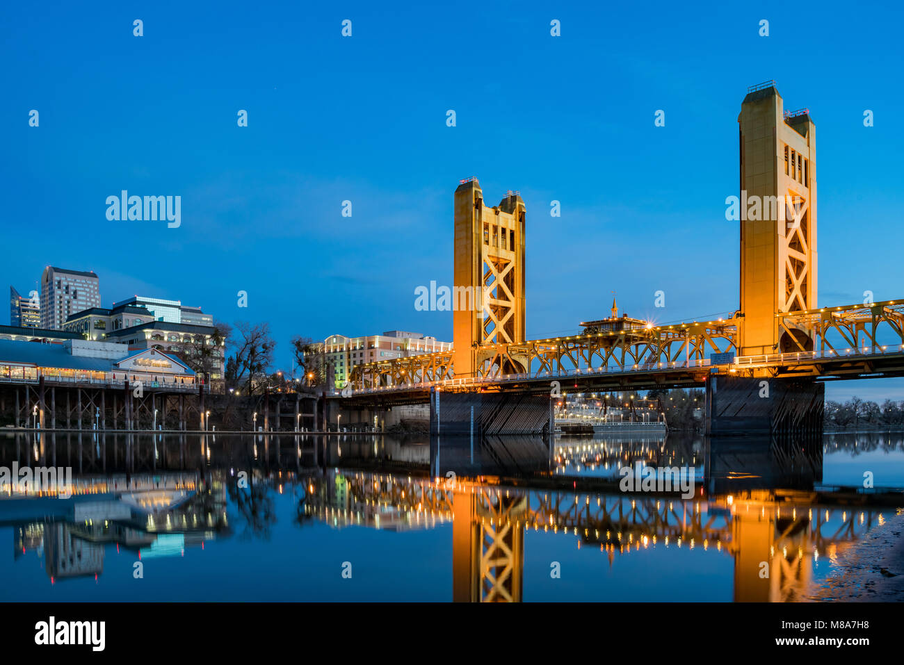 Night view of the famous tower bridge of Sacramento, California Stock ...