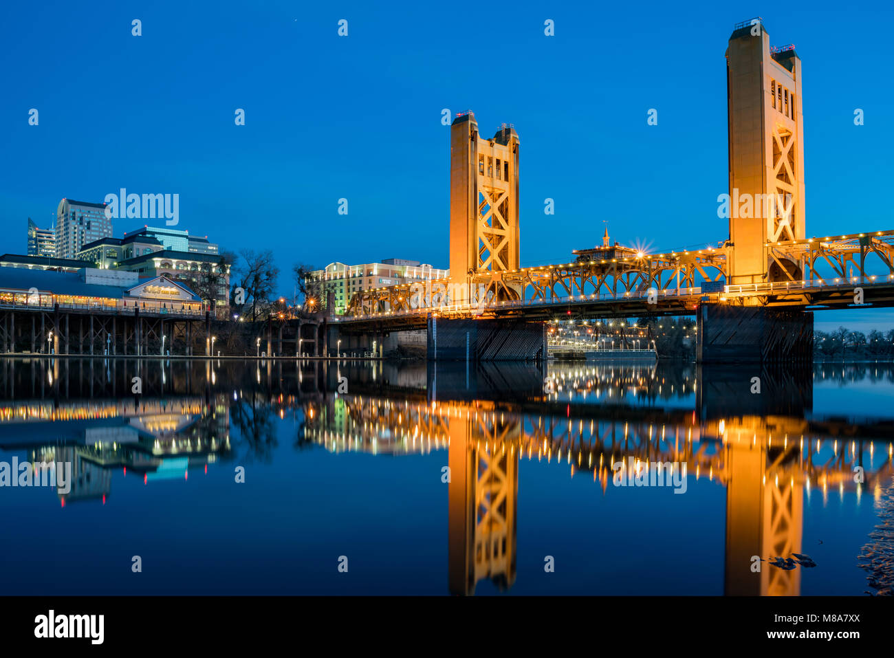 Night view of the famous tower bridge of Sacramento, California Stock ...