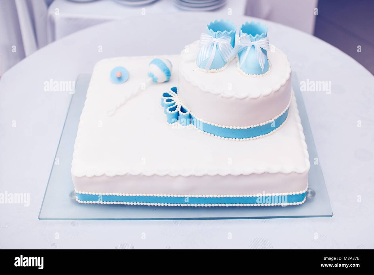 icing baby shoes
