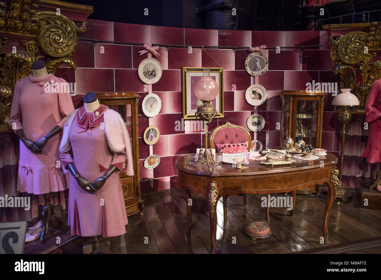 Dolores Umbridge's office, The Making of Harry Potter, W…