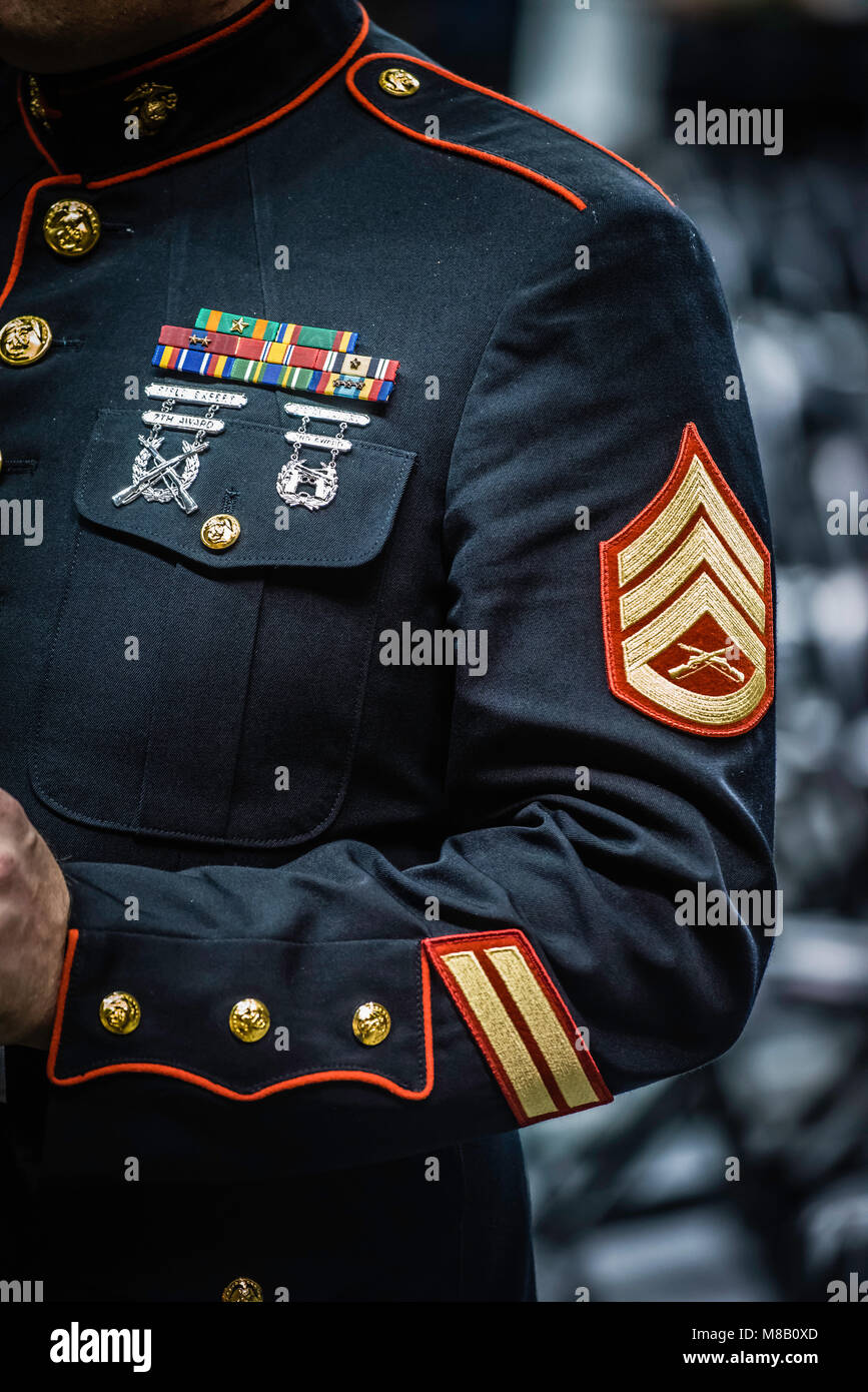Usmc dress blues hires stock photography and images Alamy