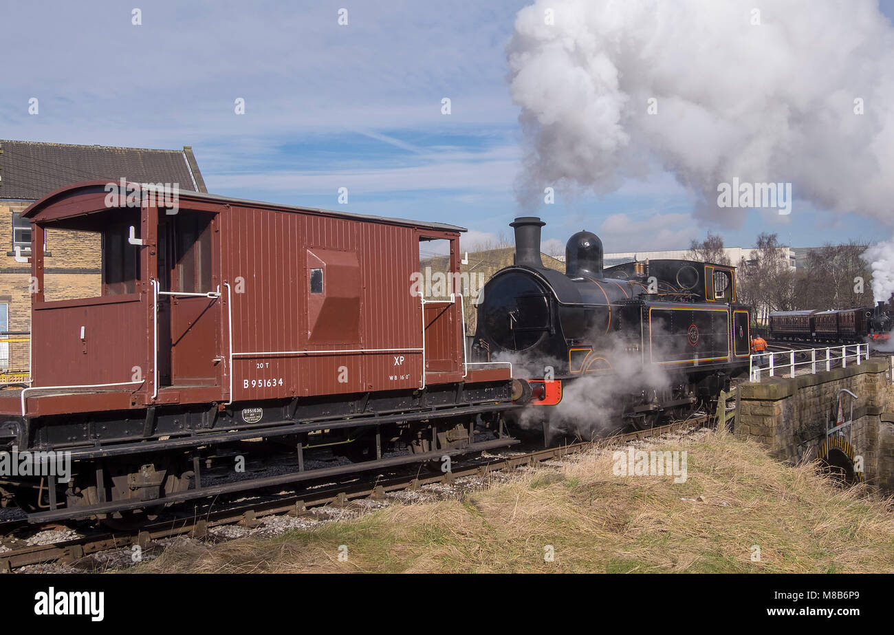 Small engine pulls train hires stock photography and images Alamy