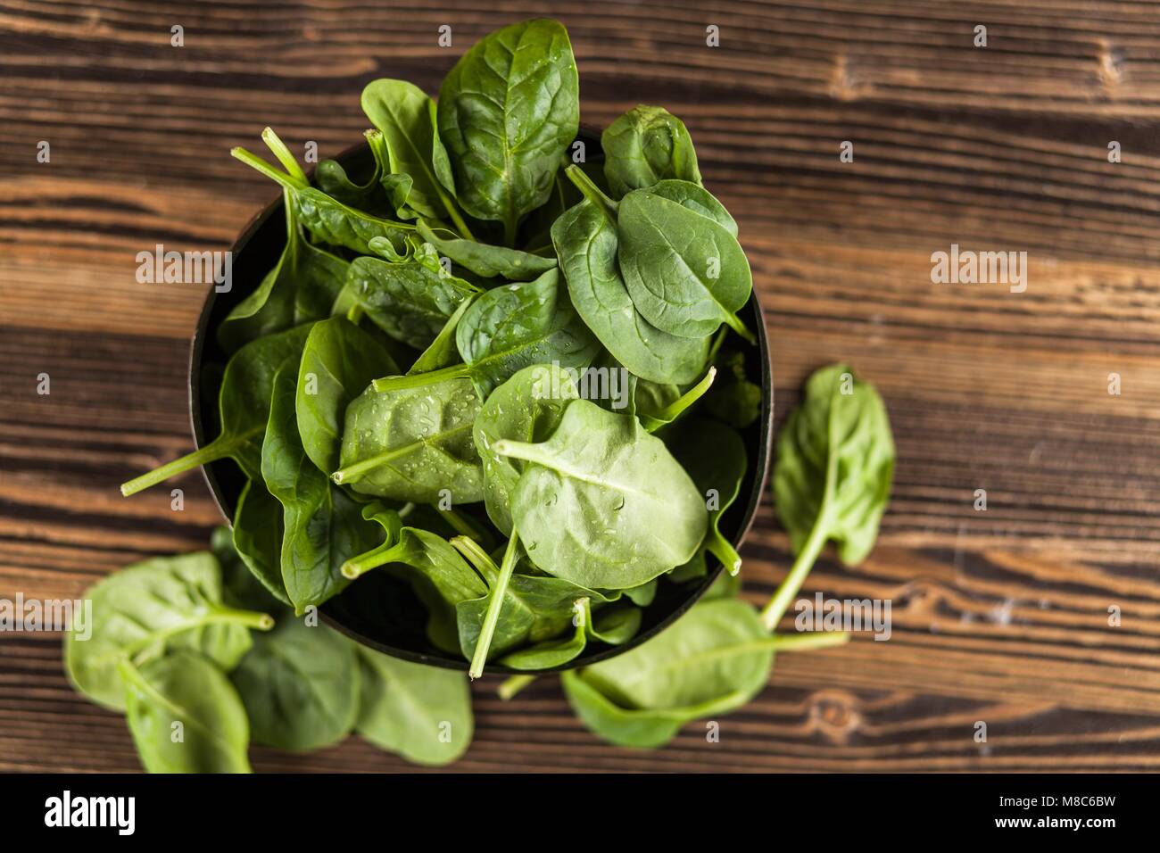 Baby spinach leaves Stock Photo - Alamy
