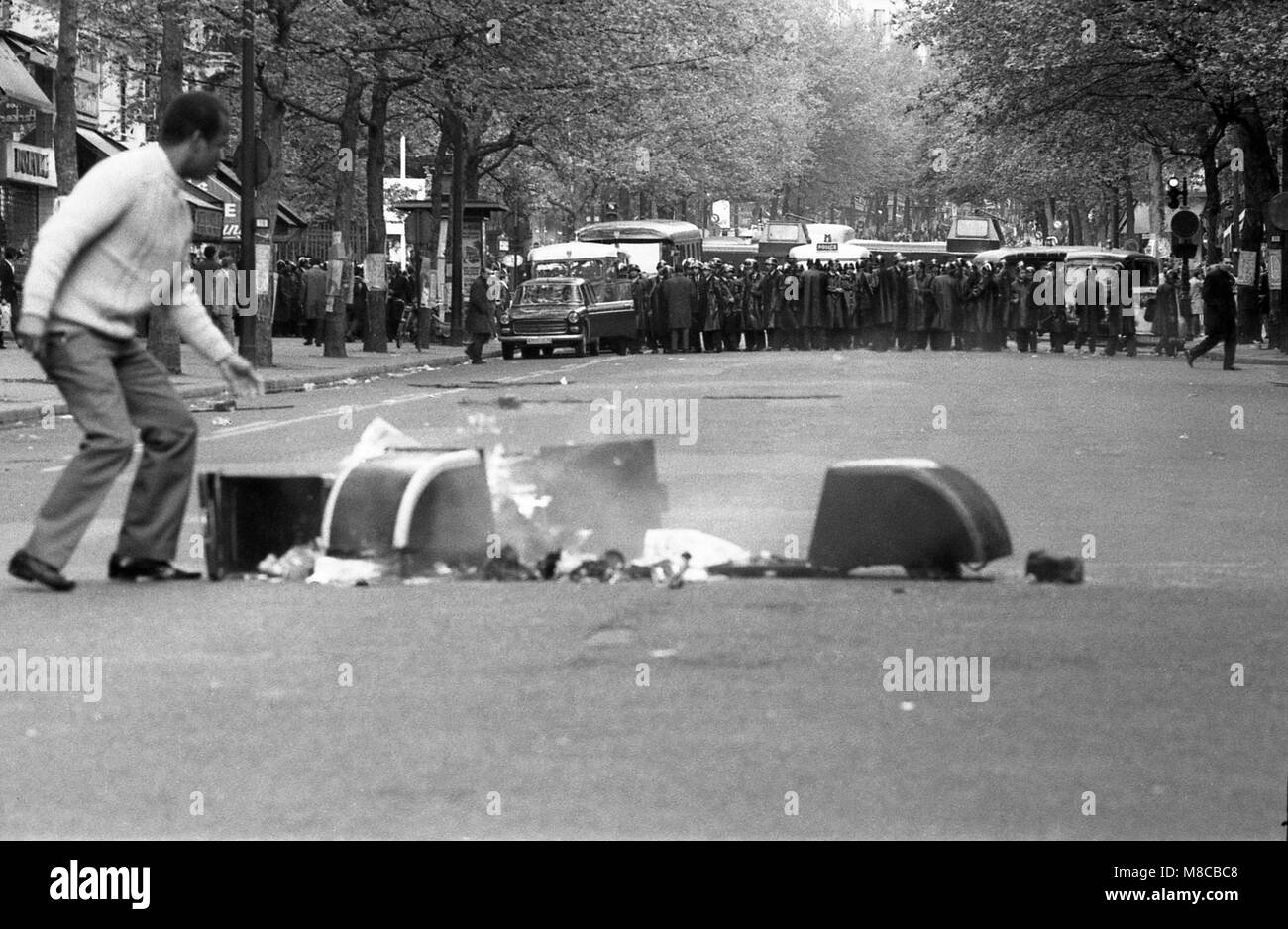 Philippe Gras / Le Pictorium -  May 68 -  1968  -  France / Ile-de-France (region) / Paris  -  Clashes between protesters and police Stock Photo