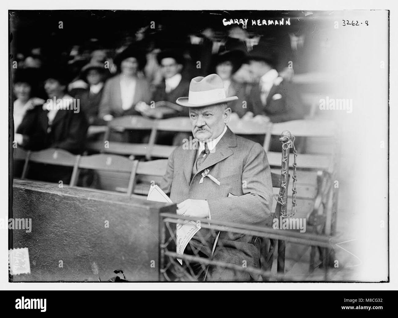 Cincinnati reds 1919 Black and White Stock Photos & Images - Alamy