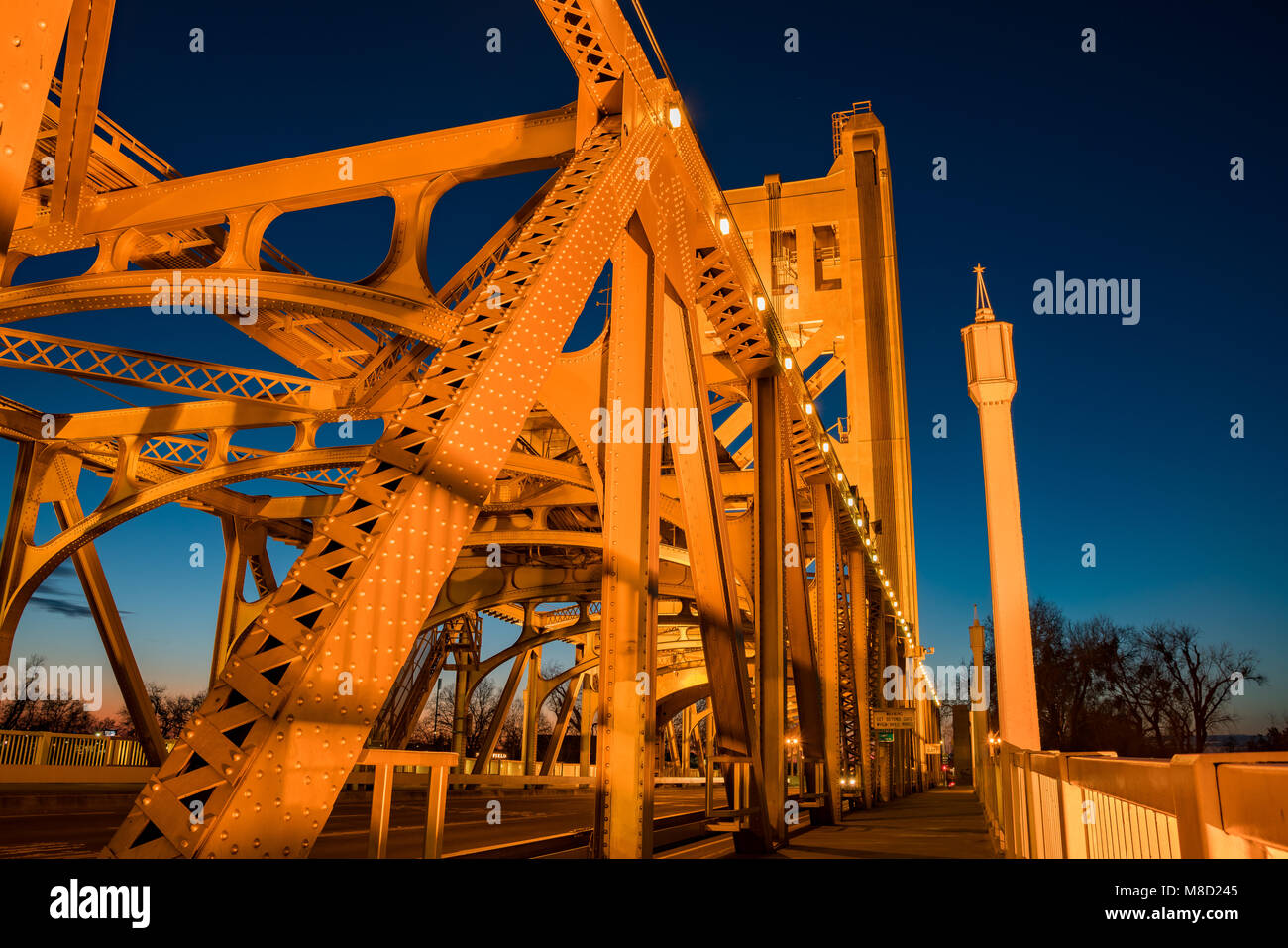 Night view of the famous tower bridge of Sacramento, California Stock ...