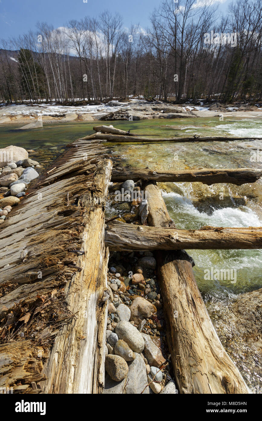 Timber crib hires stock photography and images Alamy