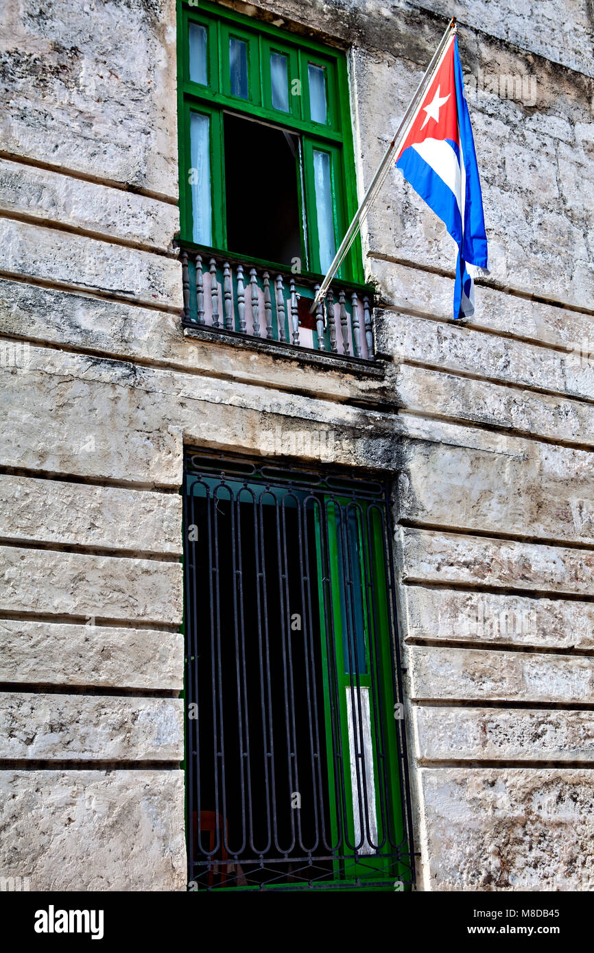 Cuban flag at colonial Cuban house in Havana/Cuba Stock Photo Alamy