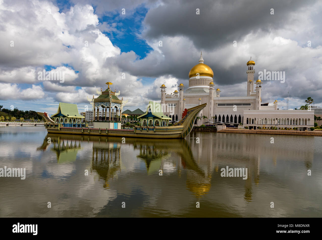 Brunei Darussalam Bandar Seri Begawan Sultan Omar Ali Saifuddien Mosque March 16, 2018 One of Brunei's most important mosques Stock Photo