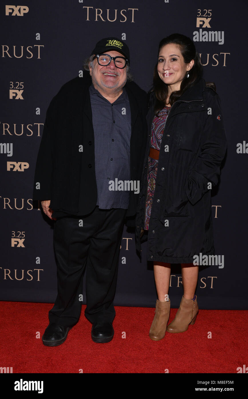New York, USA . 15th March, 2018. Danny DeVito and Lucy DeVito attend the 2018 FX Annual All-Star Party at SVA Theater on March 15, 2018 in New York City. Credit: Erik Pendzich/Alamy Live News Stock Photo