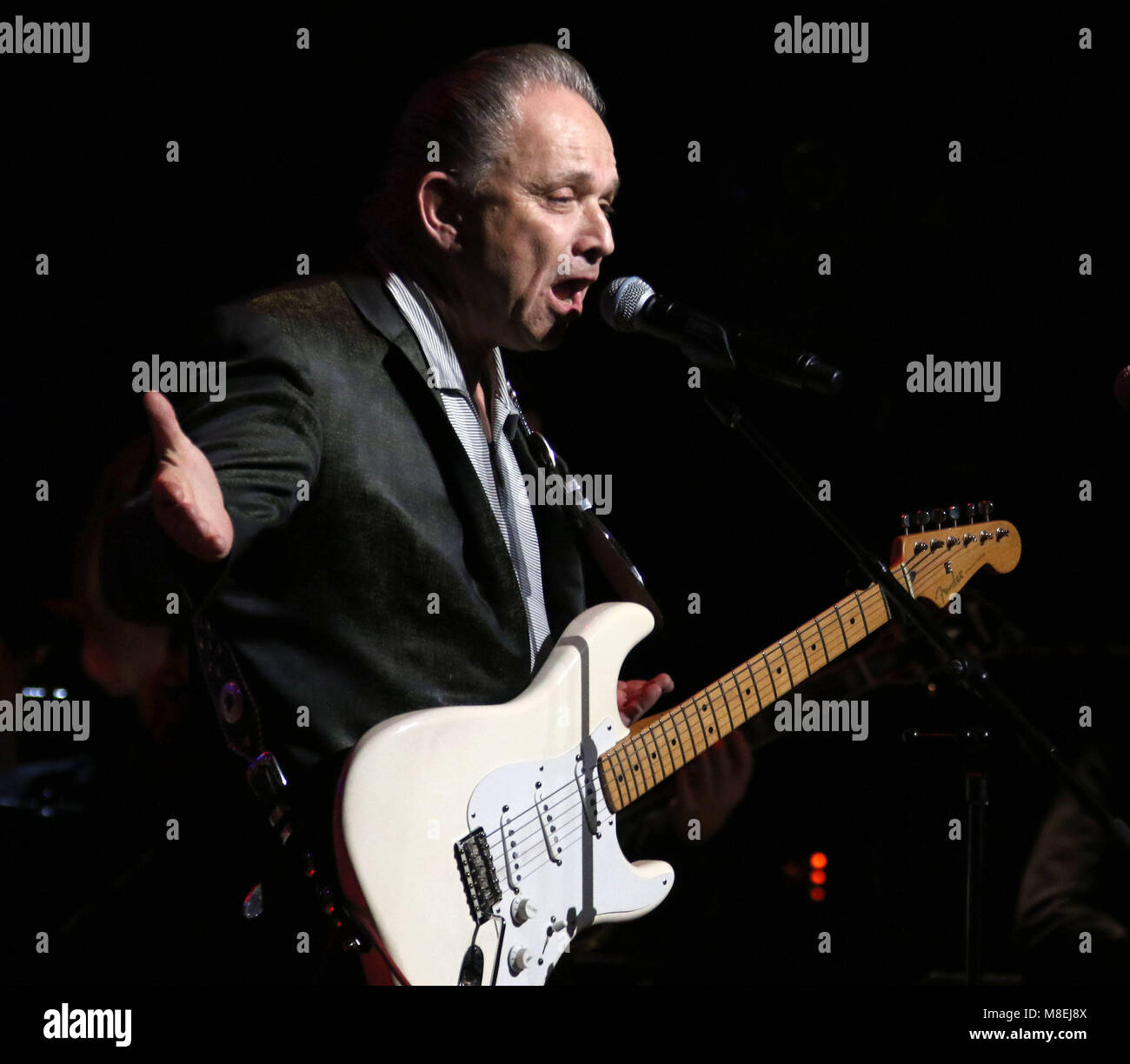 Jimmie vaughan hi-res stock photography and images - Alamy