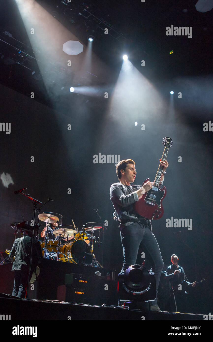 Dublin, Ireland. 16th Mar, 2018. Kelly Jones from the Welsh Rock band ...