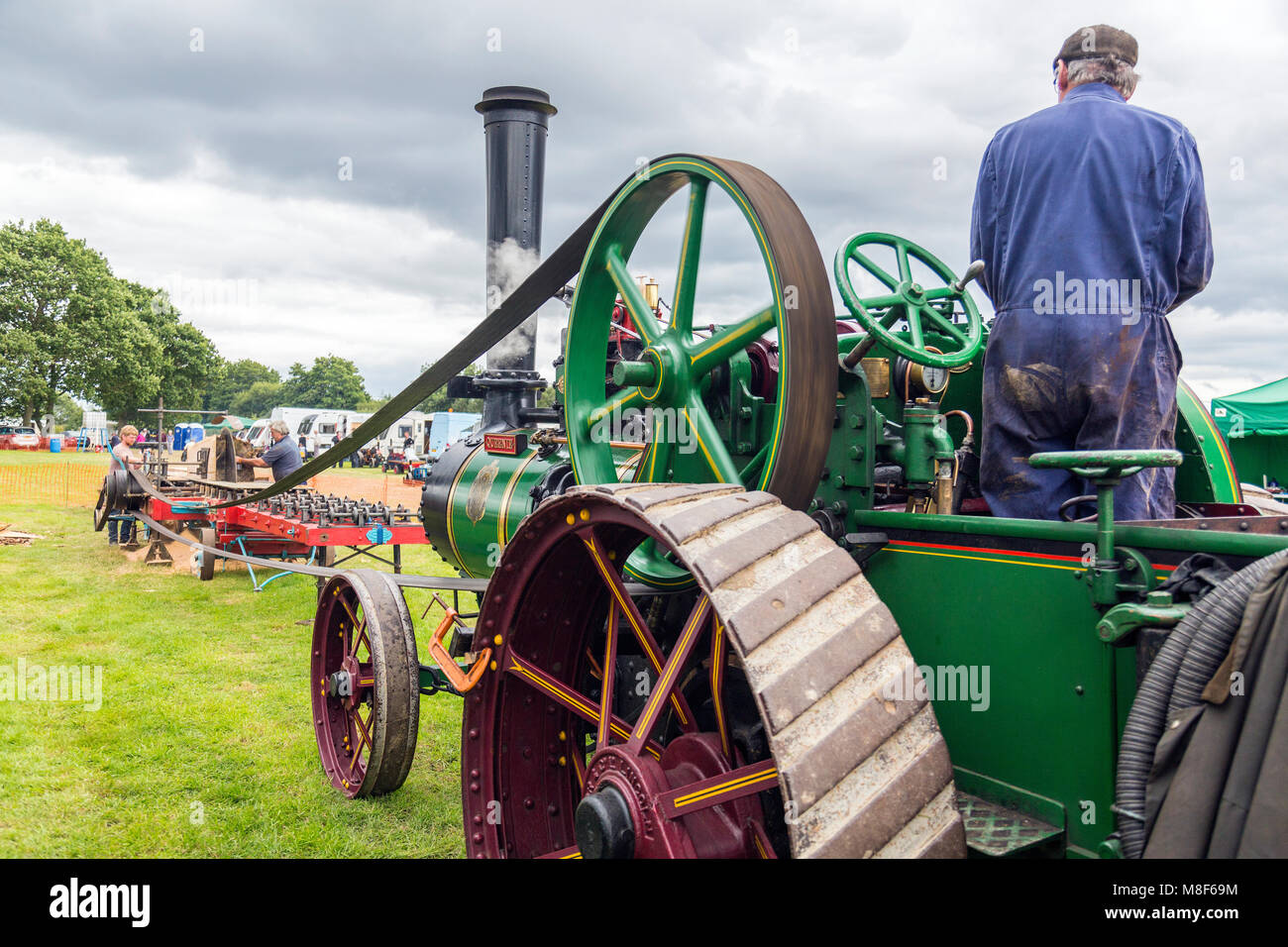 1917 Rushton Proctor traction engine 'Queenie' sawing logs at the 2017 Norton Fitzwarren Steam 1917 Rushton Proctor traction engine 'Queenie' sawing logs at the 2017 Norton Fitzwarren Steam