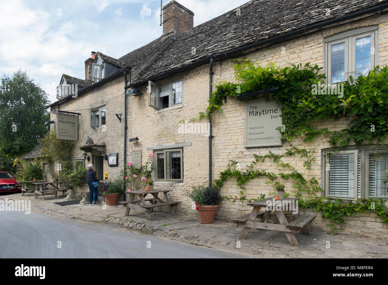 The Maytime Inn in Asthall, Oxfordshire, UK Stock Photo