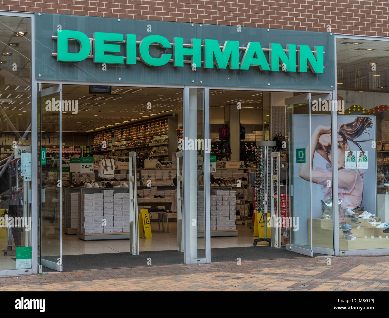 Deichmann shoe store photography images - Alamy