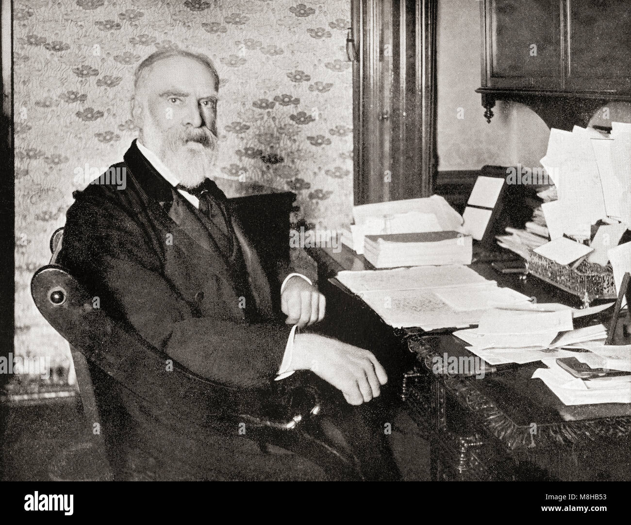 James Bryce in his study.  James Bryce, 1st Viscount Bryce, 1838 – 1922.  British academic, jurist, historian and Liberal politician.  From The International Library of Famous Literature, published c. 1900 Stock Photo