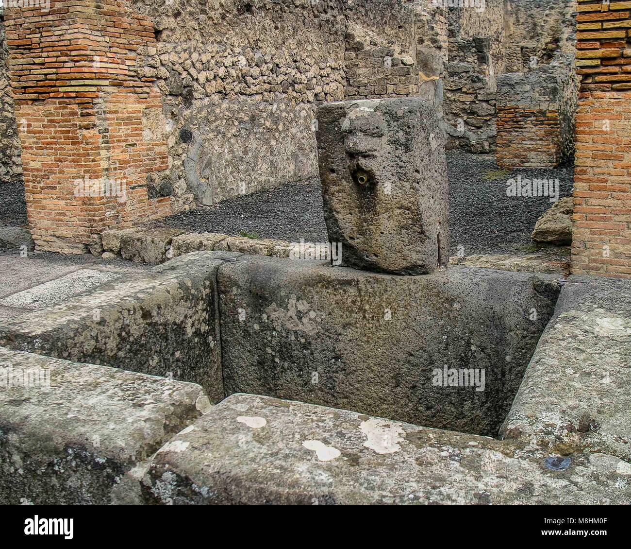 public-fountain-pompeii-hi-res-stock-photography-and-images-alamy