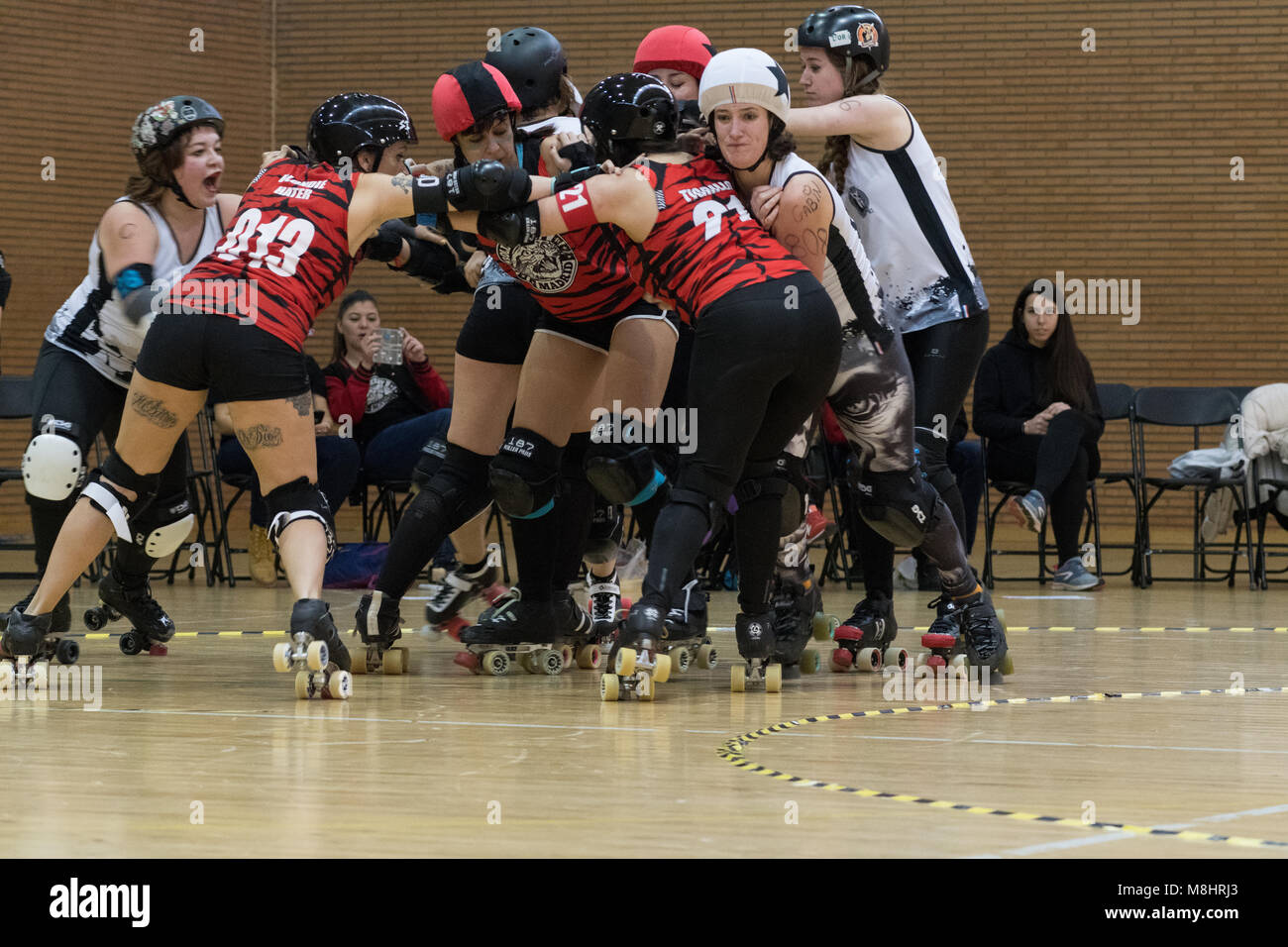 Female Roller Derby Competition In Madrid Stock Photo - Download