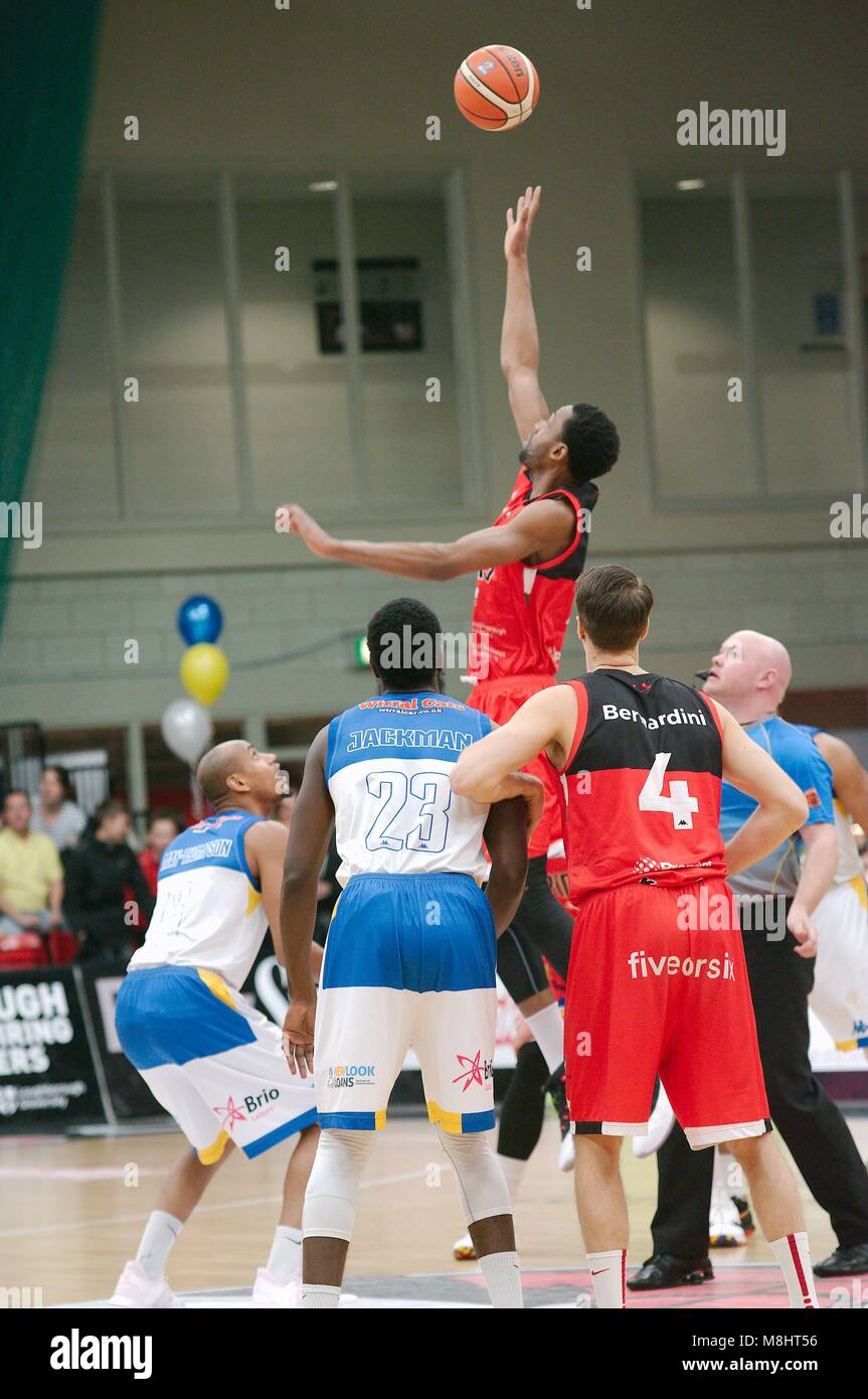 Leicester, England, 17th March 2018. Tip off between the Leicester Riders and Cheshire Phoenix in a British Basketball League match at Leicester Arena. Credit: Colin Edwards/Alamy Live News. Stock Photo