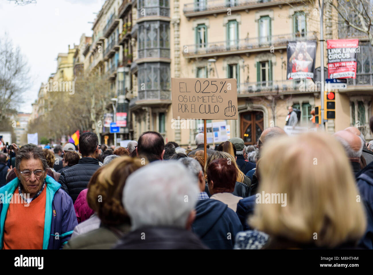 Barcelona, Catalonia, Spain. 18nd Mar, 2018. Pensioners & young people ...