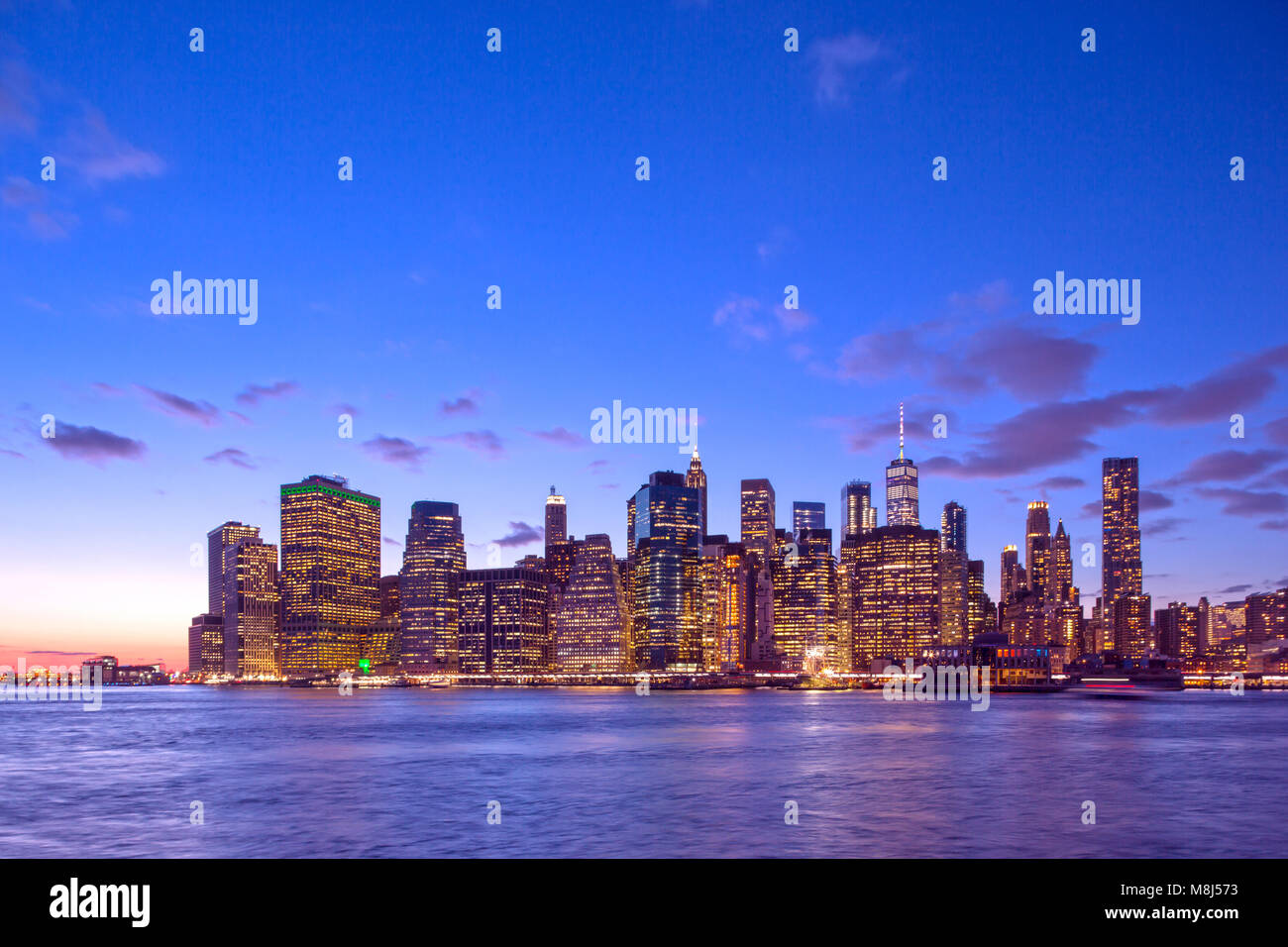 DOWNTOWN SKYLINE EAST RIVER MANHATTAN NEW YORK CITY USA Stock Photo - Alamy