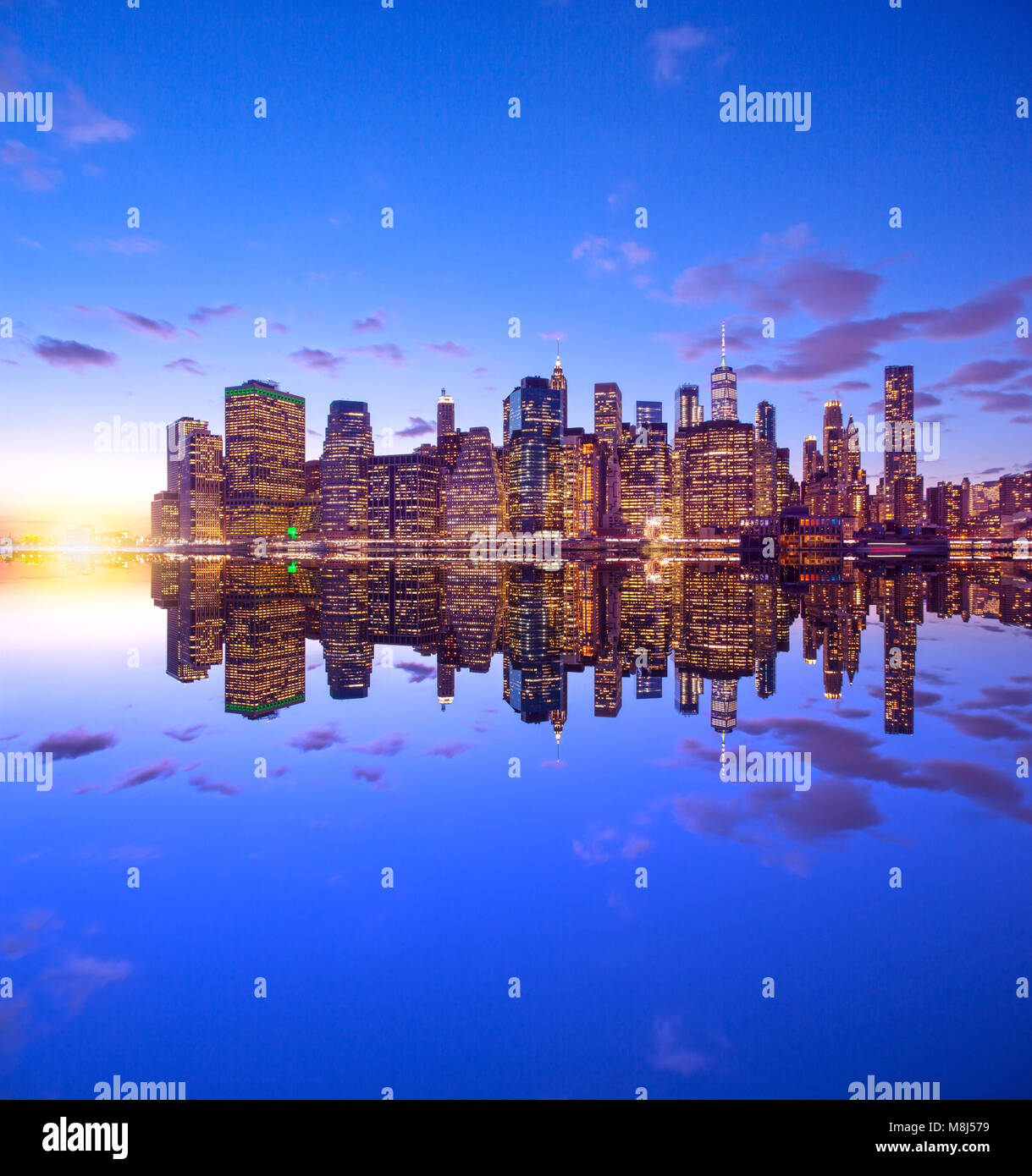 DOWNTOWN SKYLINE EAST RIVER MANHATTAN NEW YORK CITY USA Stock Photo - Alamy