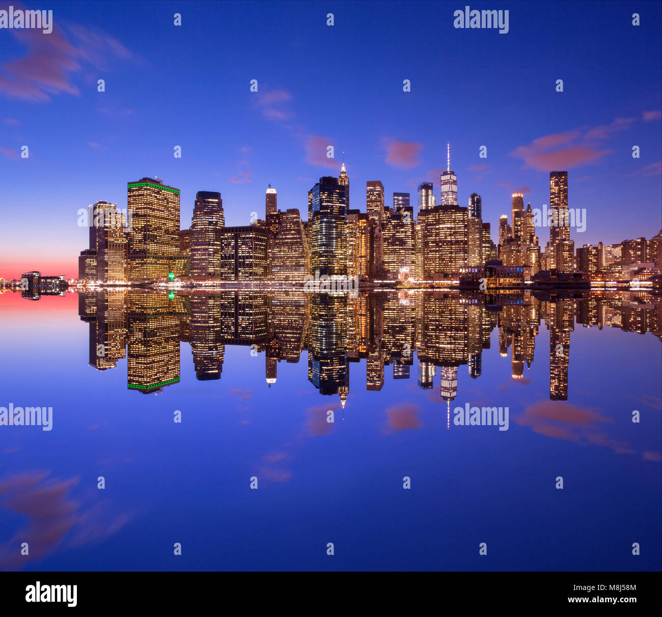 DOWNTOWN SKYLINE EAST RIVER MANHATTAN NEW YORK CITY USA Stock Photo - Alamy