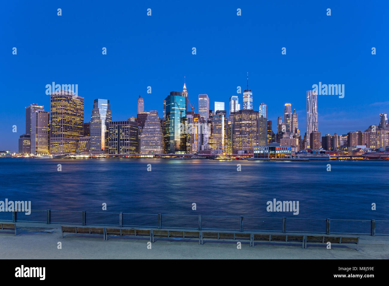 DOWNTOWN SKYLINE EAST RIVER MANHATTAN NEW YORK CITY USA Stock Photo - Alamy