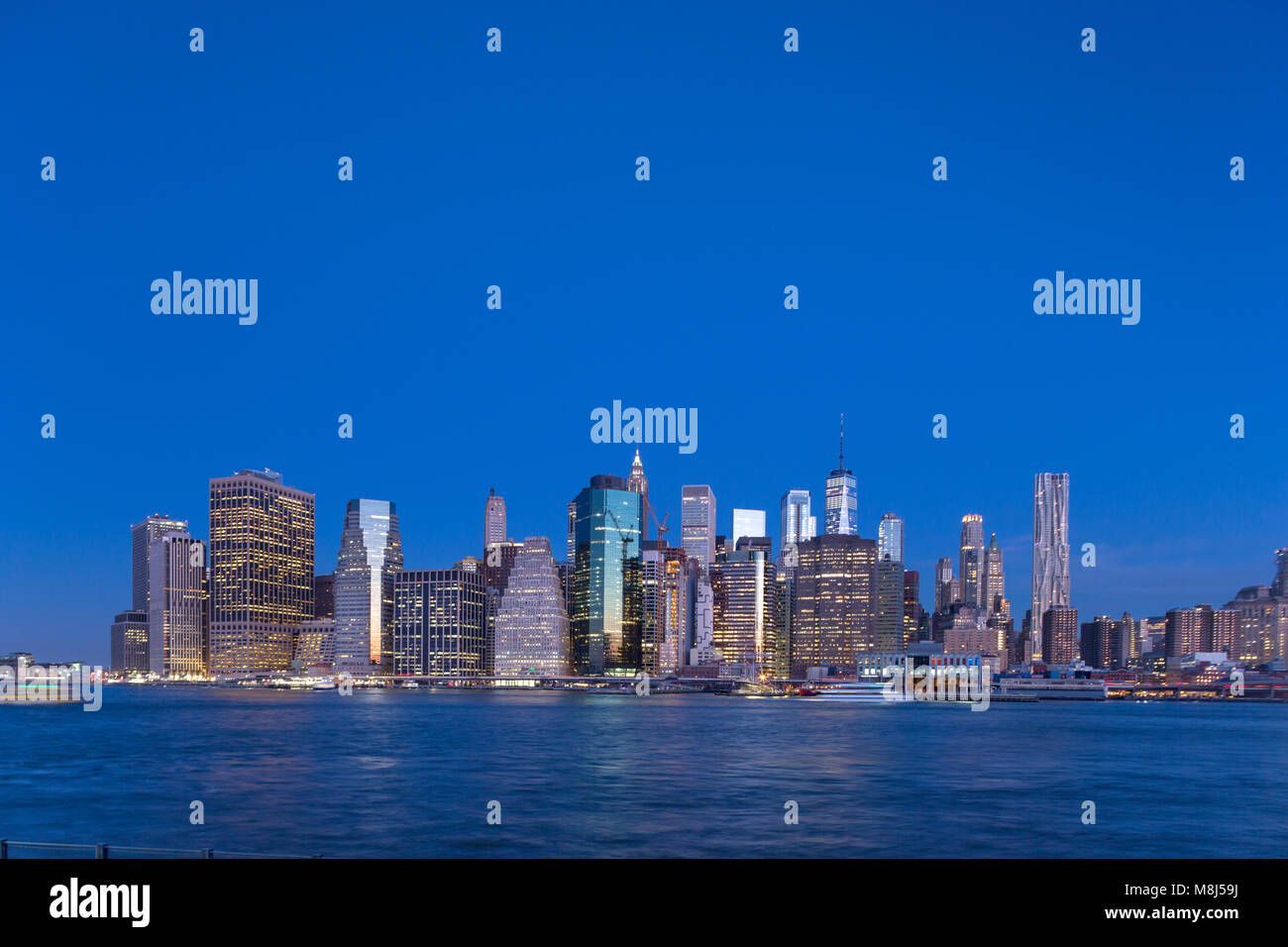 DOWNTOWN SKYLINE EAST RIVER MANHATTAN NEW YORK CITY USA Stock Photo - Alamy