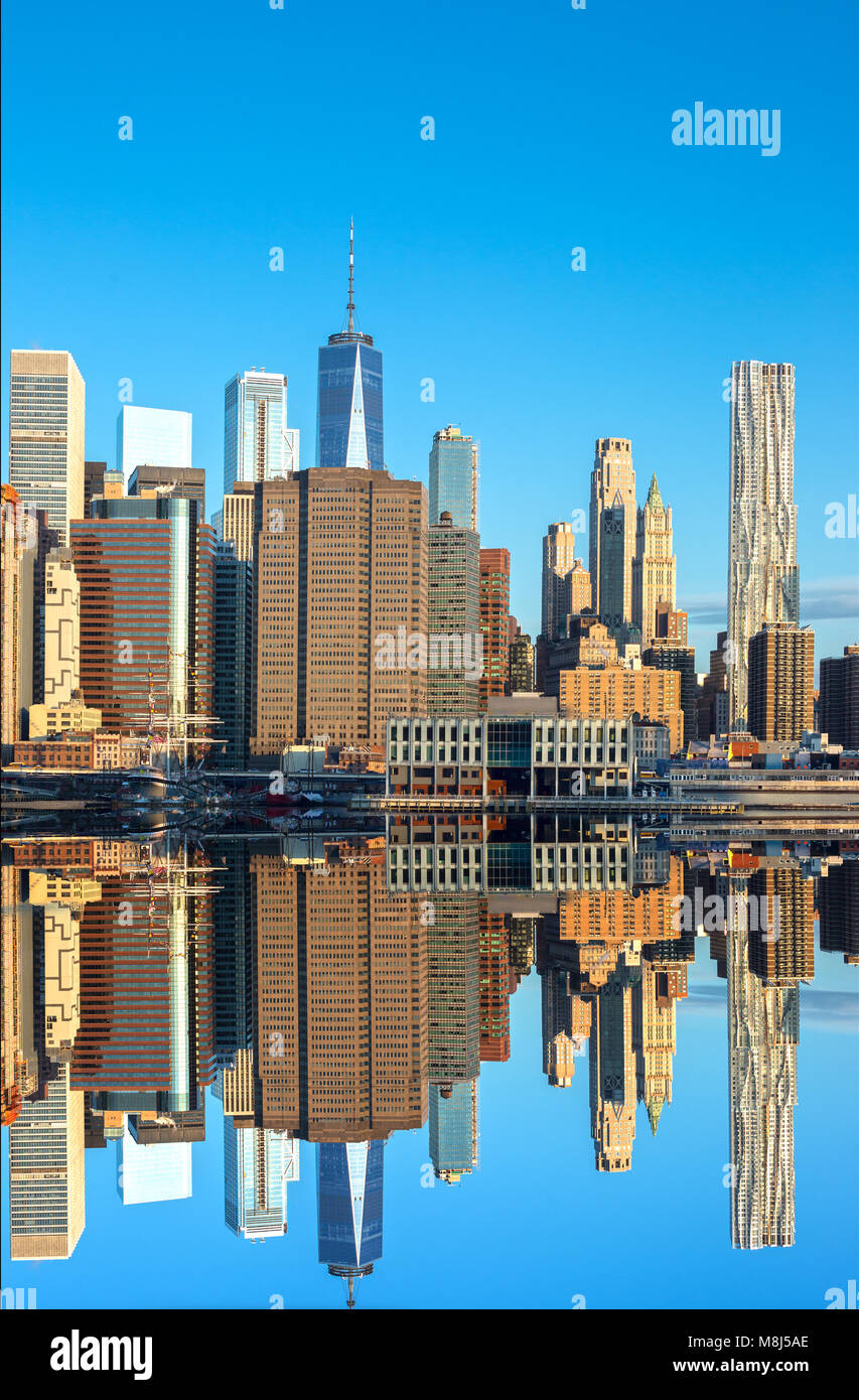 DOWNTOWN SKYLINE EAST RIVER MANHATTAN NEW YORK CITY USA Stock Photo - Alamy
