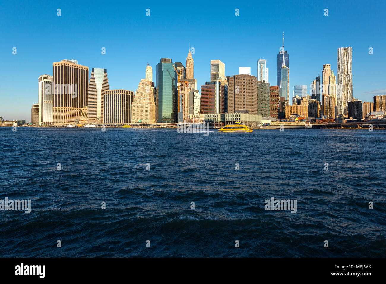 DOWNTOWN SKYLINE EAST RIVER MANHATTAN NEW YORK CITY USA Stock Photo - Alamy