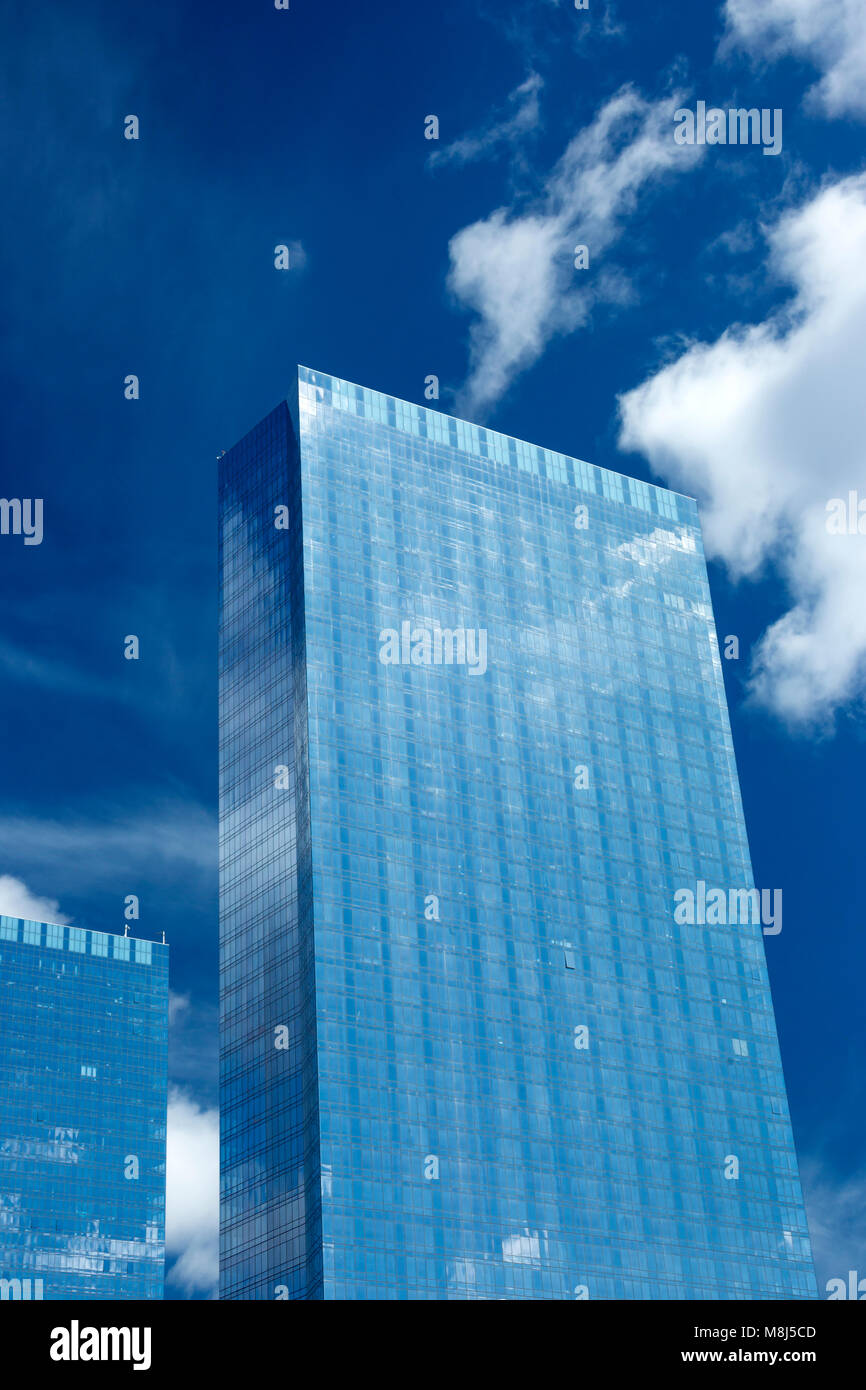 MODERN TOWERS (©SJP PROPERTIES 2014) HUDSON LIGHTS DOWNTOWN FORT LEE