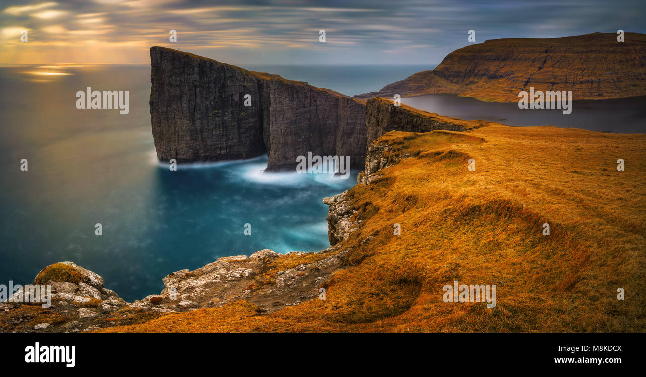 Panorama of Sorvagsvatn lake and cliffs of Traelanipa on Vagar island ...